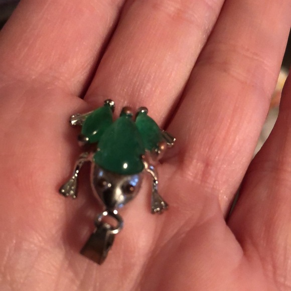 Genuine Jade Frog Pendant - Picture 6 of 9